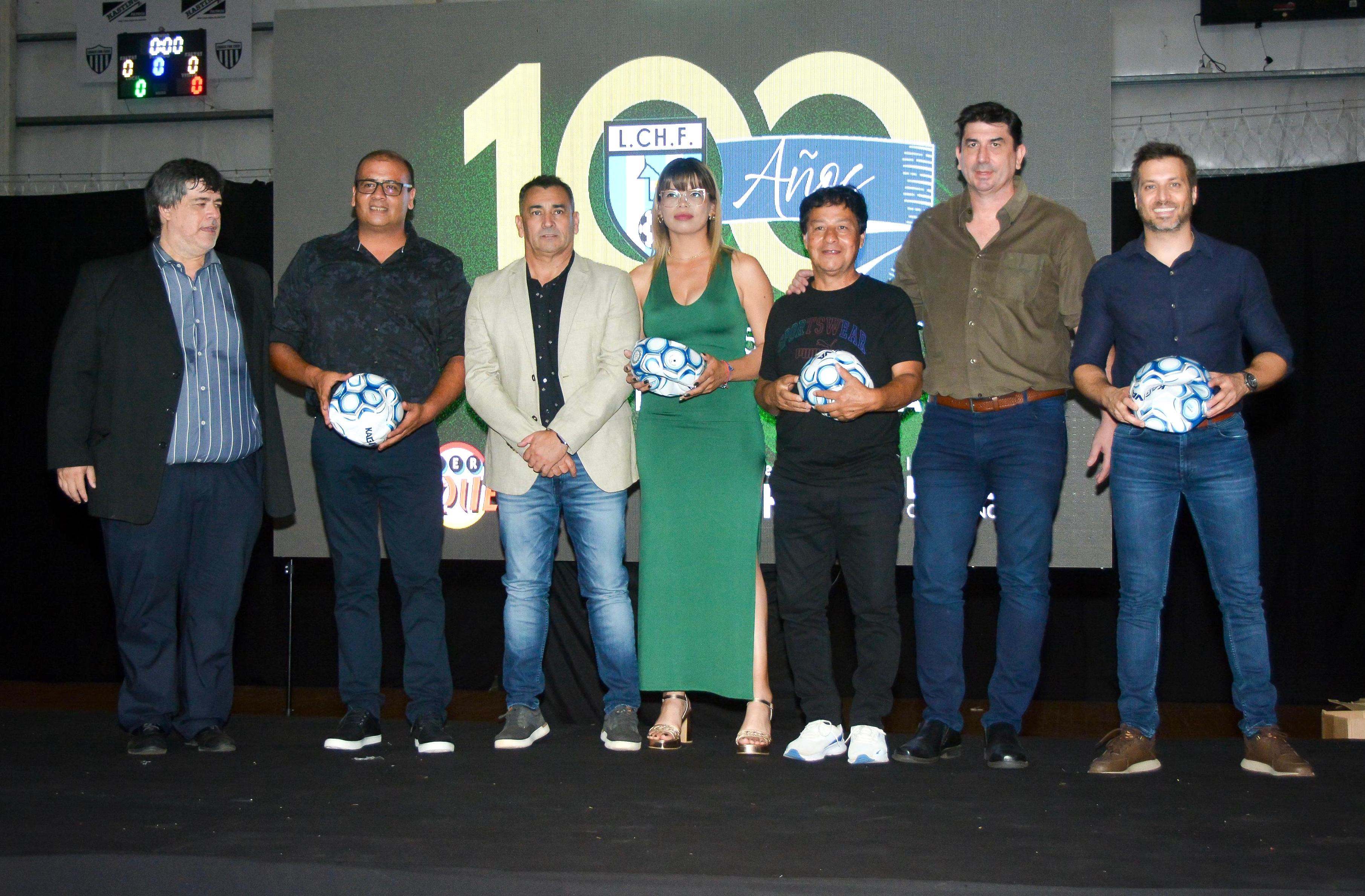 *UN SIGLO DE FÚTBOL: EL GOBERNADOR ZDERO ACOMPAÑÓ EL ANIVERSARIO DE LA LIGA CHAQUEÑA*