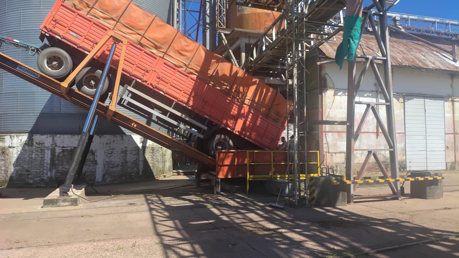 *EL PUERTO DE BARRANQUERAS INICI&Oacute; EL A&Ntilde;O CON LA RECEPCI&Oacute;N DE 150 TONELADAS DE SEMILLAS DE GIRASOL*