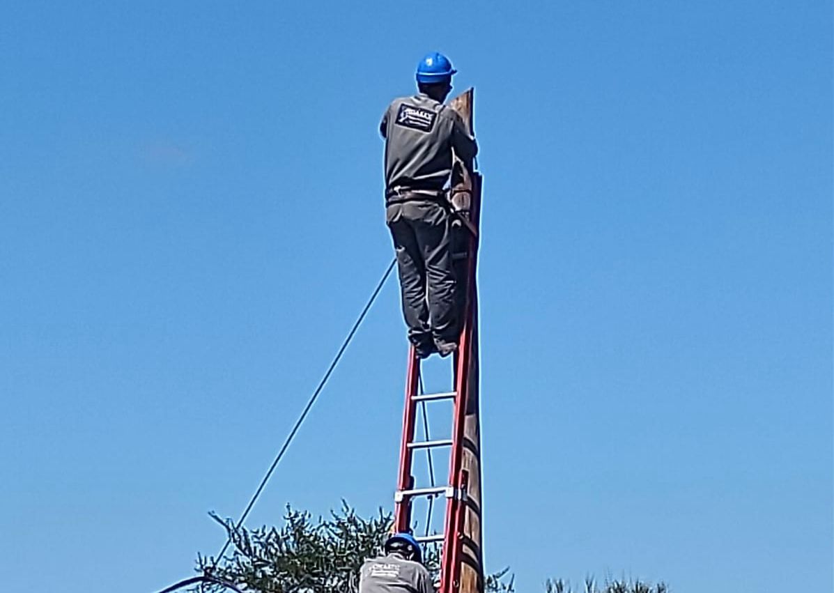 *SECHEEP AVANZA CON OBRAS ELÉCTRICAS CLAVES EN LA CHACRA 09 DE JUAN J. CASTELLI*