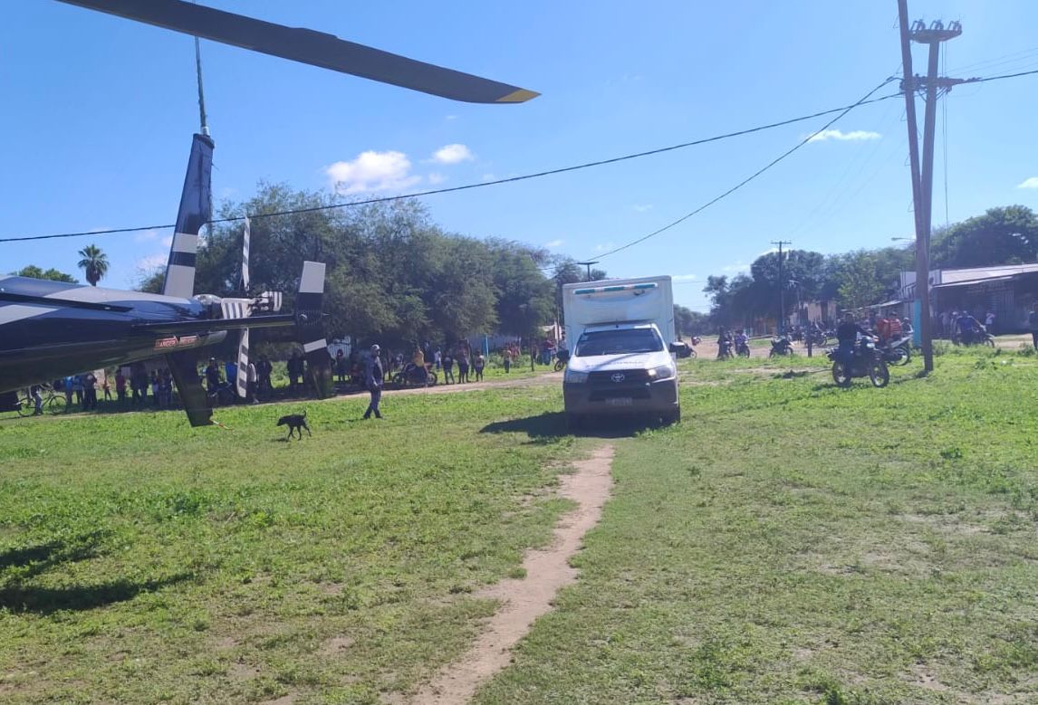 *CON AYUDA DEL GOBERNADOR GUSTAVO VALDÉS, EL GOBIERNO DEL CHACO TRASLADÓ EN HELICÓPTERO A 2 EMBARAZADAS DESDE EL SAUZALITO A CASTELLI*
