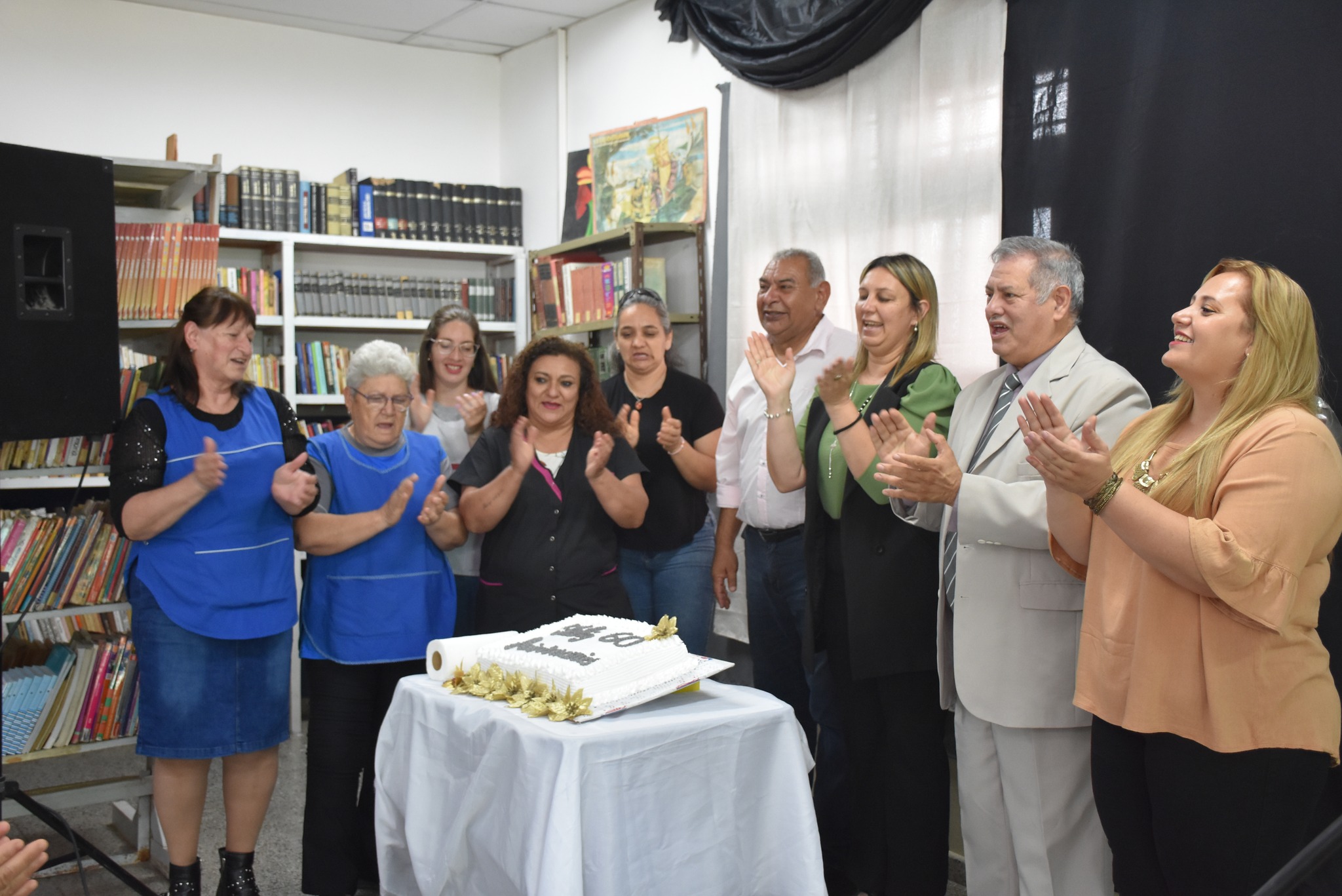 LA SECRETARIA DE CULTURA, TURISMO Y DEPORTES DE VILLA ÁNGELA, ALEJANDRA BÜHLER, PARTICIPÓ DEL ACTO POR EL 60 ANIVERSARIO DE LA BIBLIOTECA PÚBLICA MUNICIPAL "MARCELO DE PHILIPPIS"