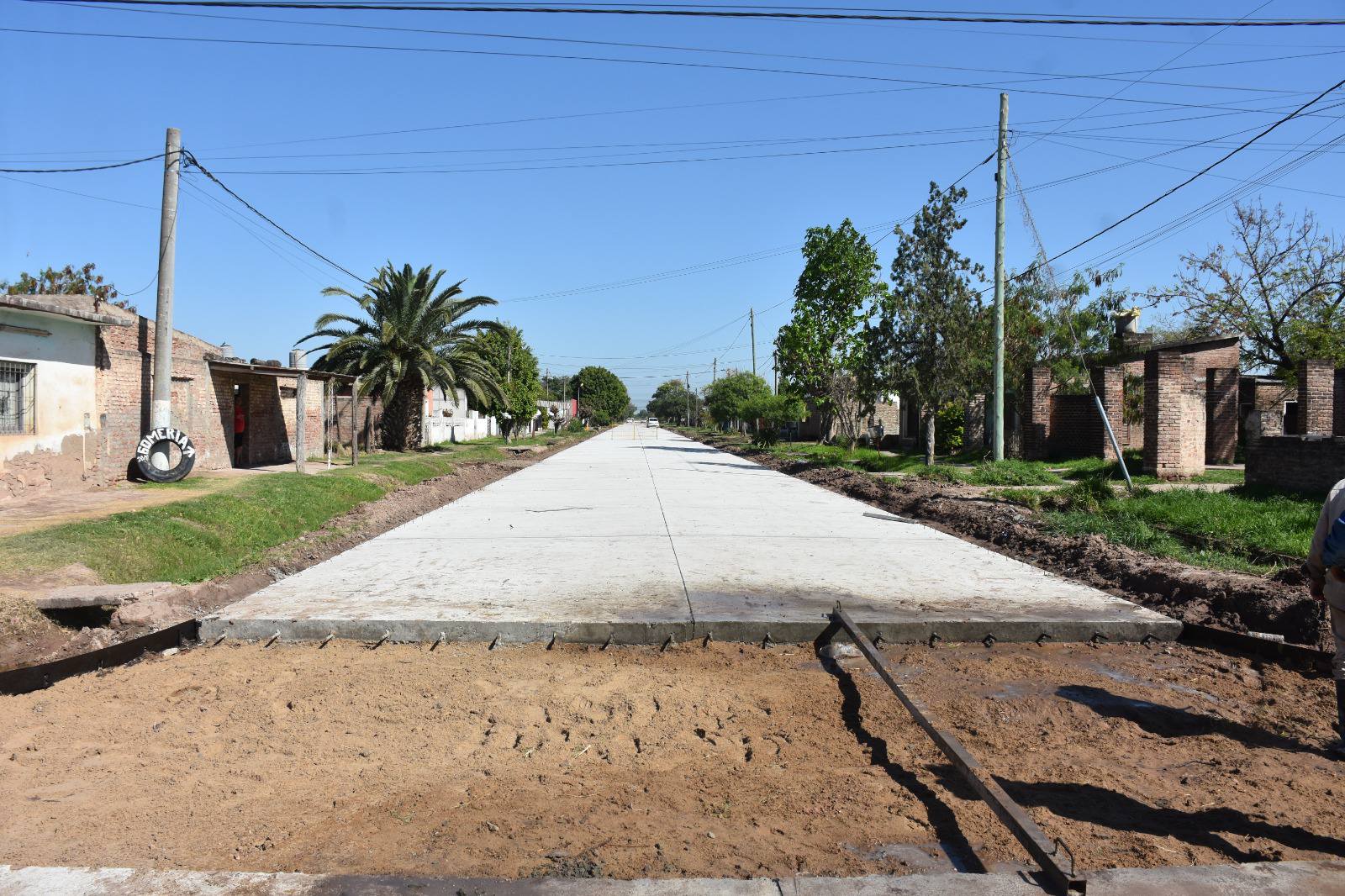 PAPP DESTACÓ EL AVANCE DEL PAVIMENTO EN CALLE MAIPÚ QUE CONECTA ESCUELAS Y MEJORA LA TRANSITABILIDAD