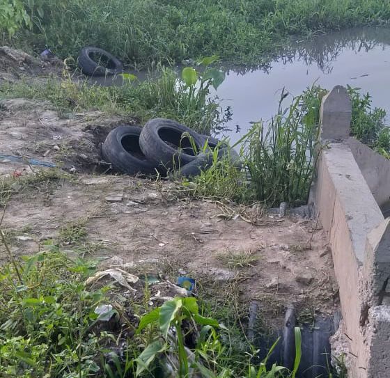 *VIALIDAD PROVINCIAL REFUERZA TAREAS DE LIMPIEZA Y PIDE NO ARROJAR BASURA EN LAS LAGUNAS*