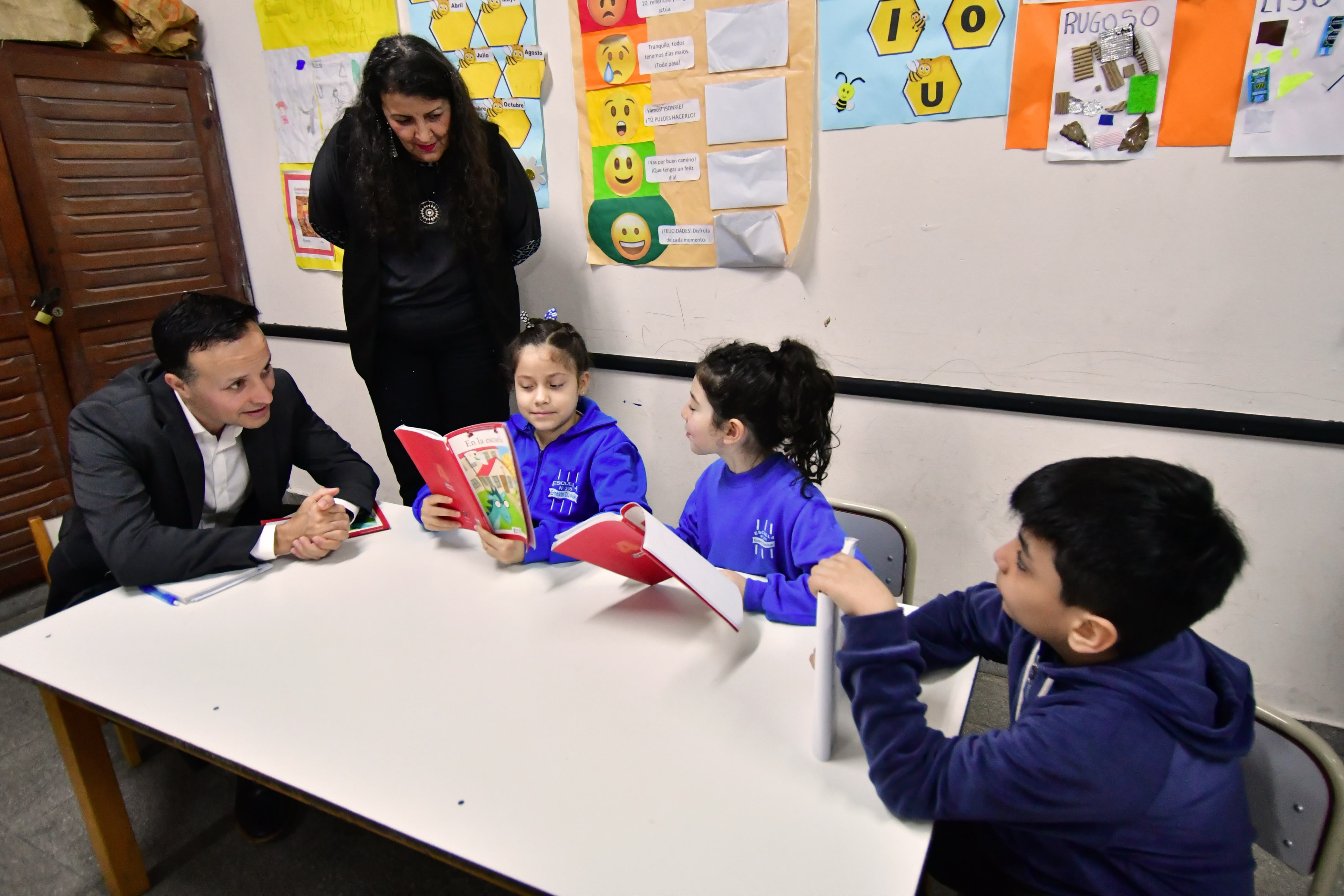 *ALFABETIZACIÓN: EL BANCO MUNDIAL CONOCIÓ EN TERRITORIO LA EXPERIENCIA EDUCATIVA DEL CHACO*