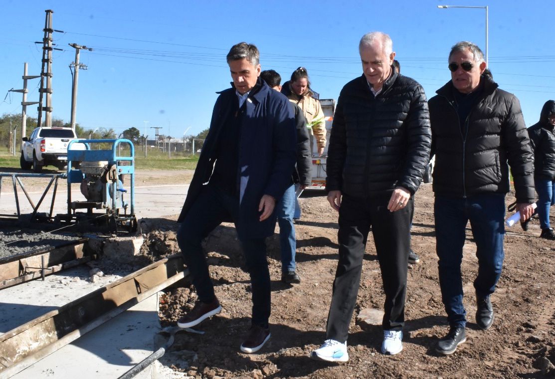 *AVANZA LA TRANSFORMACI&Oacute;N DE LA AVENIDA SOBERAN&Iacute;A NACIONAL- MALVINAS: ZDERO Y NIKISCH VERIFICARON LOS TRABAJOS*