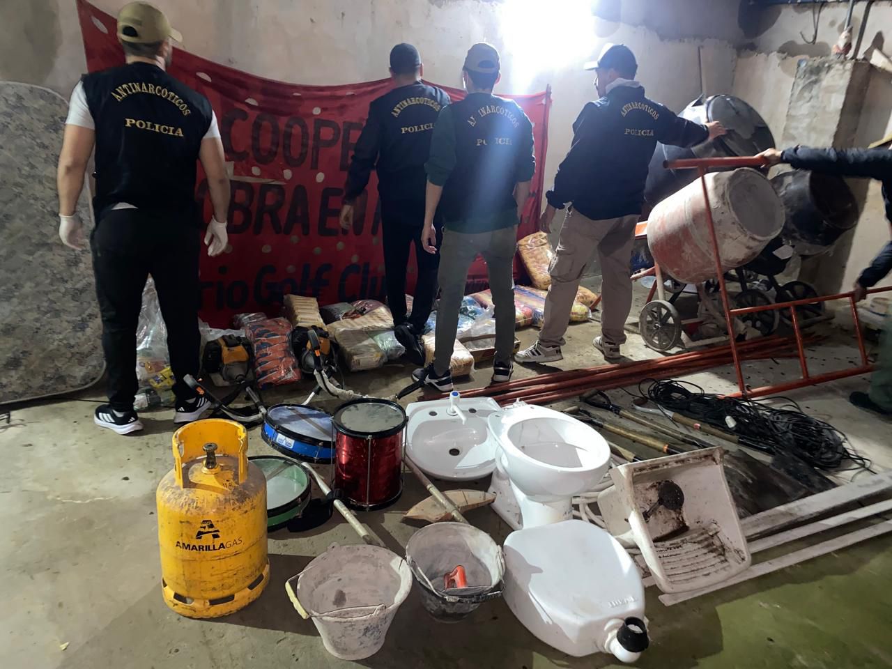 OPERATIVO EN RESISTENCIA: DETUVIERON A REFERENTE DE COOPERATIVA E INCAUTAN DROGA Y DINERO