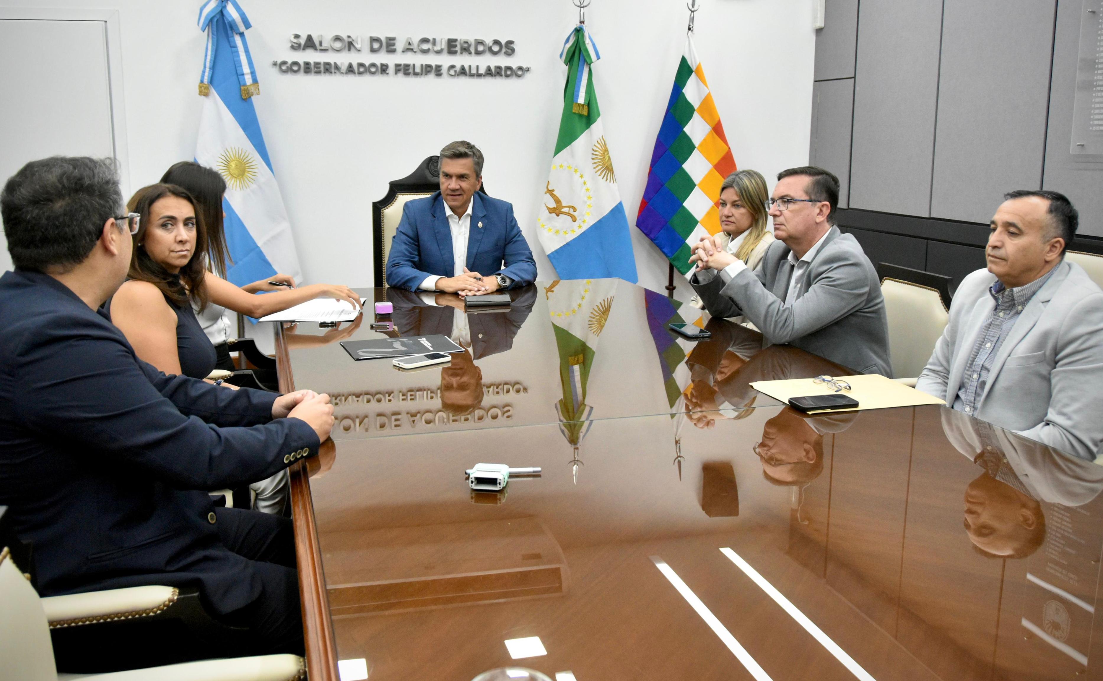*EL GOBIERNO PROVINCIAL Y LA UNIVERSIDAD DE LA CUENCA DEL PLATA FIRMARON UN CONVENIO DE COOPERACIÓN*