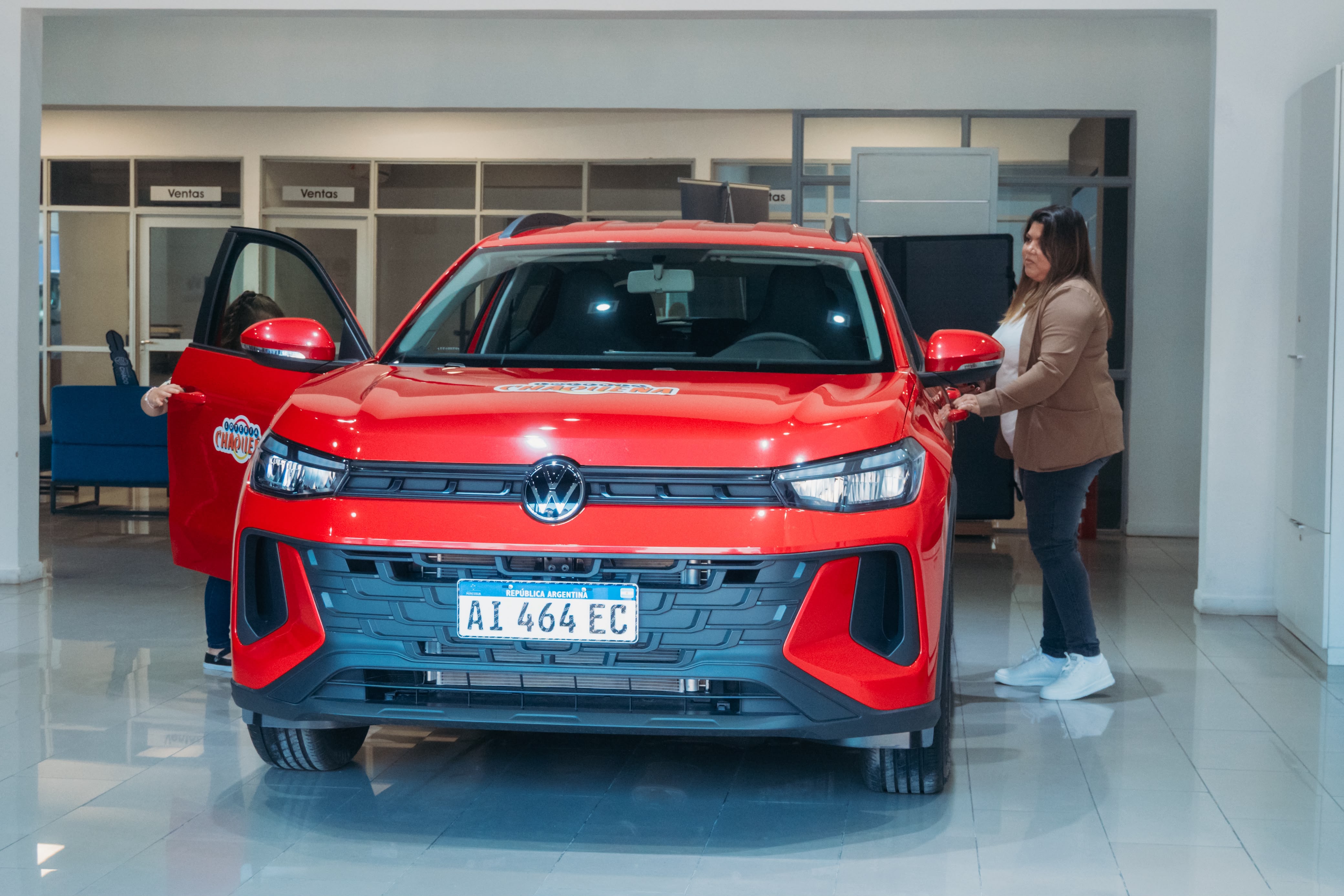*OBTUVO SU PRIMER AUTO GRACIAS AL BONO BIENAL: LOTER&Iacute;A CHAQUE&Ntilde;A ENTREG&Oacute; EL VOLKSWAGEN TERA 0 KM A LA GANADORA*