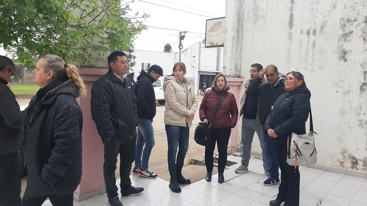 OFICINA DE EMPLEO MUNICIPAL: LOS TRABAJADORES NO PUEDEN INGRESAR Y LES PREOCUPA PERDER SUS PUESTOS DE TRABAJO