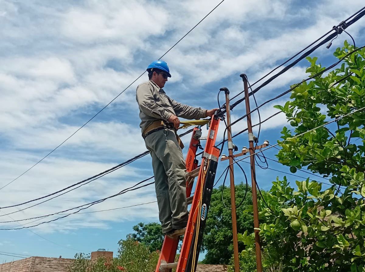 *SECHEEP FORTALECE LA INFRAESTRUCTURA EL&Eacute;CTRICA EN ZONAS RURALES Y URBANAS*