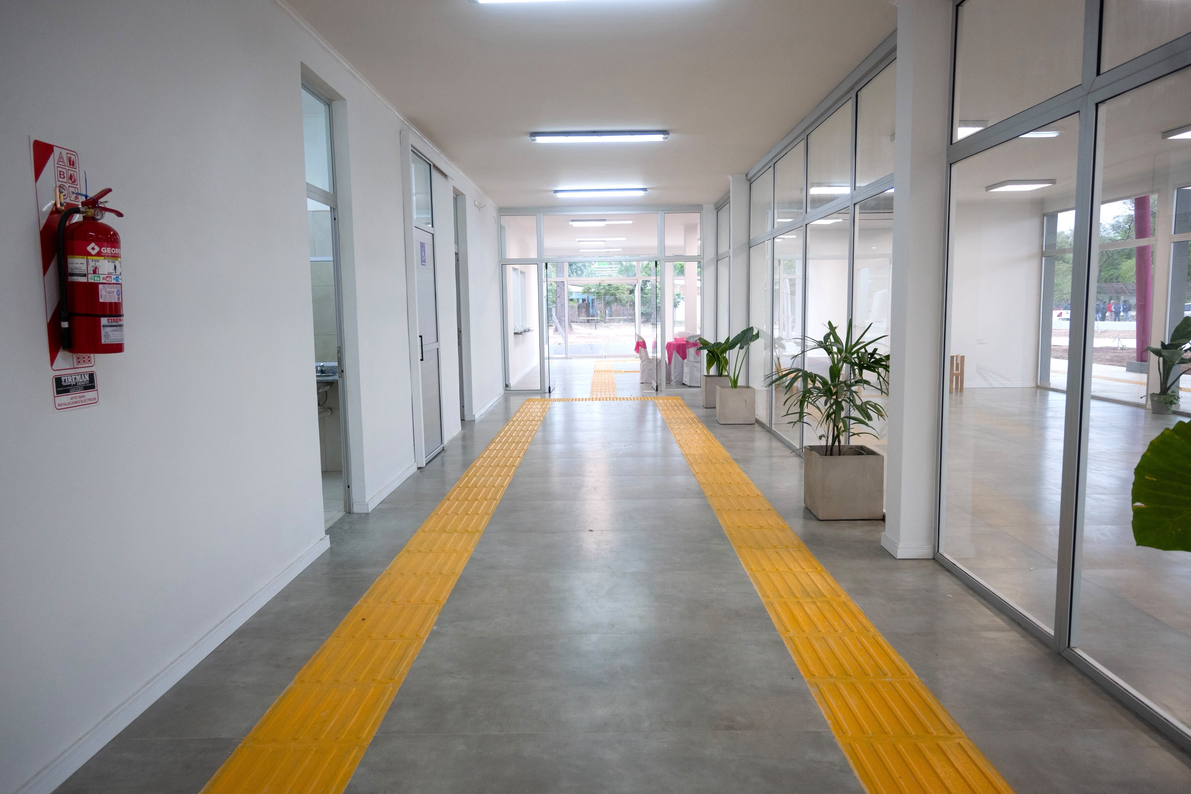 *UNA OBRA PARALIZADA DURANTE AÑOS: ZDERO TERMINÓ E INAUGURÓ LA NUEVA TERMINAL DE VILLA RÍO BERMEJITO*