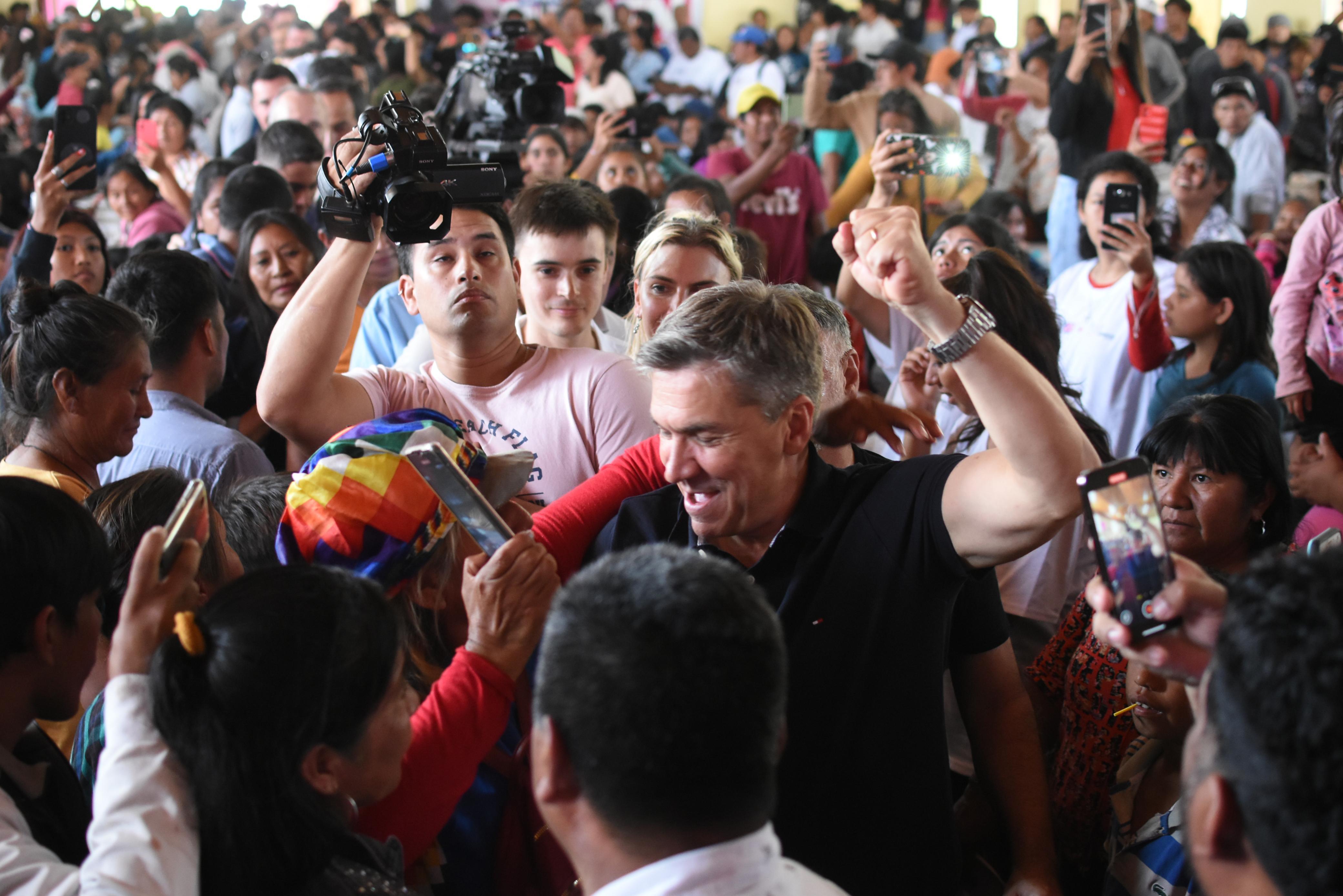 *JUAN J. CASTELLI: ZDERO ANUNCIÓ LA CONSTRUCCIÓN DE VIVIENDAS ÑACHEC PARA LOS PUEBLOS ORIGINARIOS*