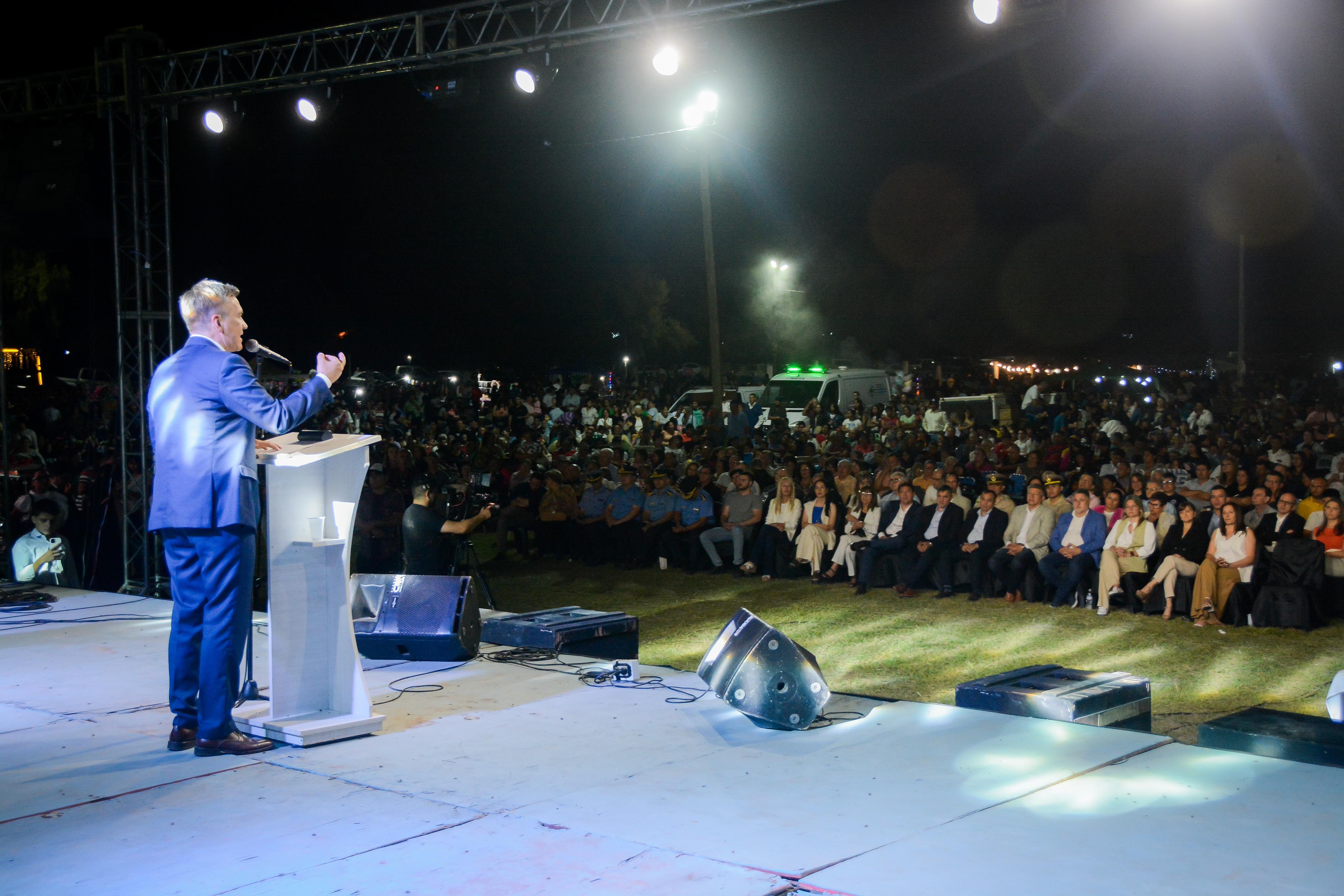 ZDERO ACOMPAÑÓ EL 80° ANIVERSARIO DE SANTA SYLVINA CON MÚLTIPLES INAUGURACIONES Y ENTREGAS