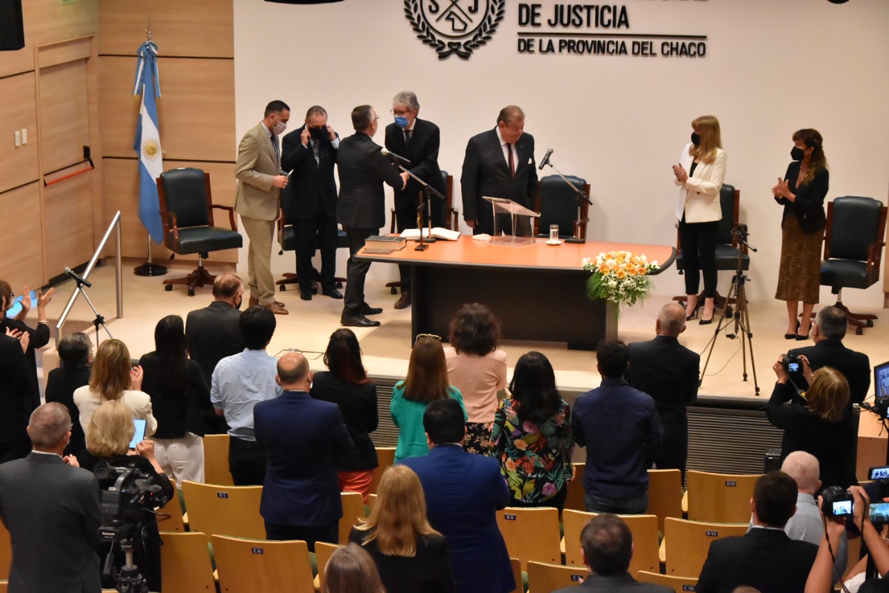 Diputados en el acto de juramento de Víctor Del Río como juez del Superior Tribunal de Justicia