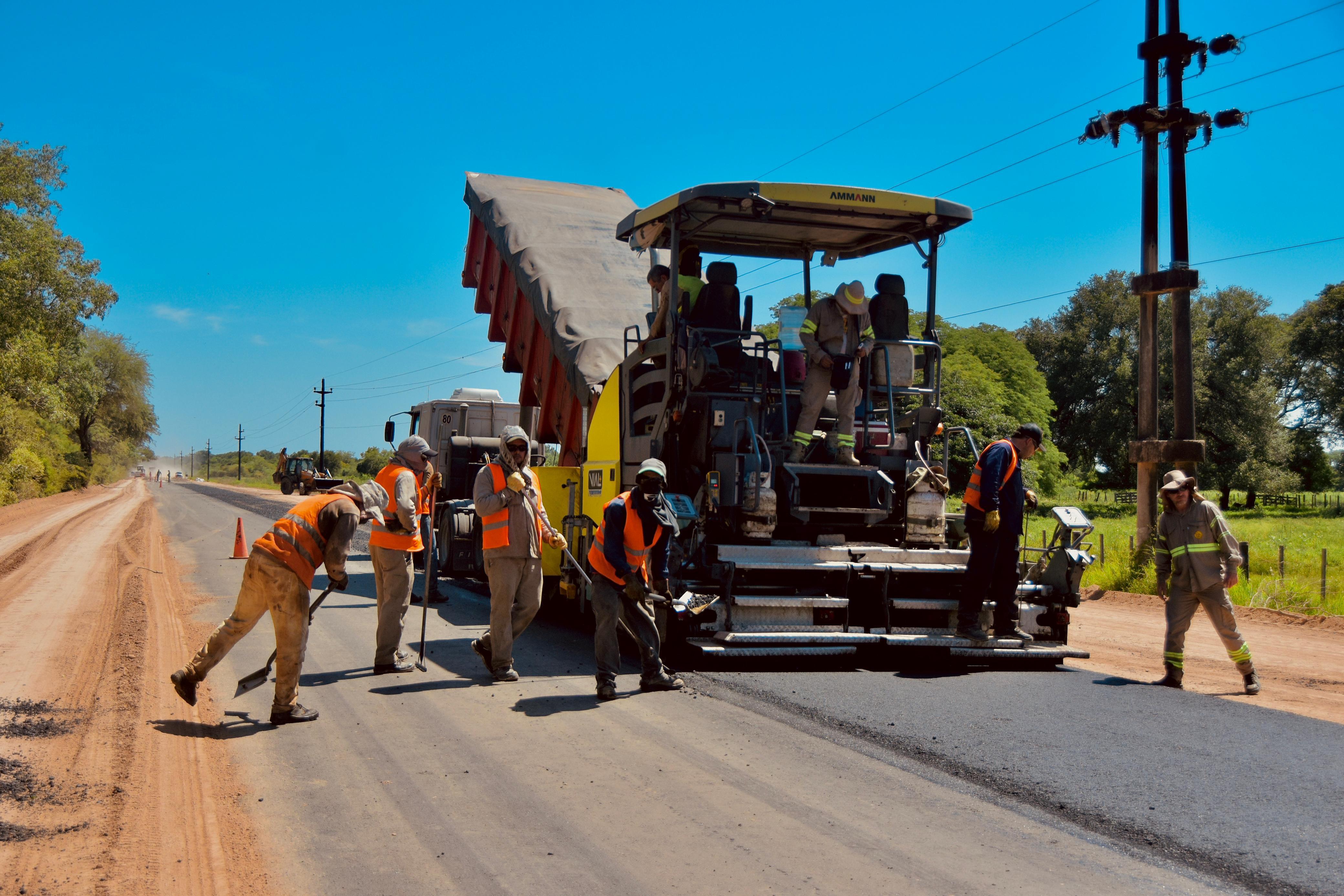 *RUTA PROVINCIAL 30: AVANZA LA PAVIMENTACIÓN EN EL TRAMO QUE UNE COLONIAS UNIDAS, CIERVO PETISO Y LAGUNA LIMPIA*