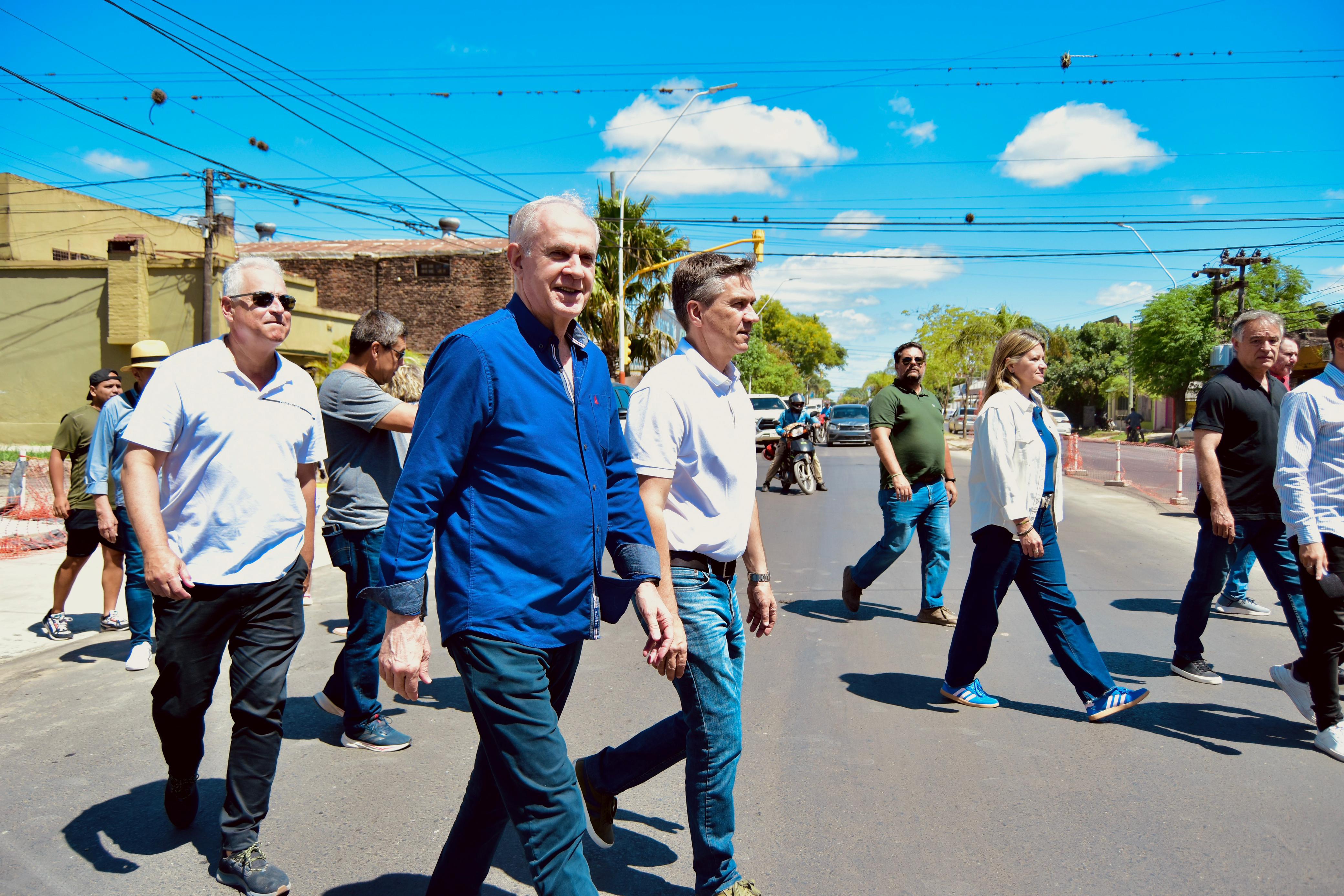 *LA AV. 9 DE JULIO ENTRA EN SU ETAPA FINAL: PAVIMENTACIÓN, DESAGÜES Y LUMINARIAS QUE PONEN FIN A DÉCADAS DE RECLAMOS*