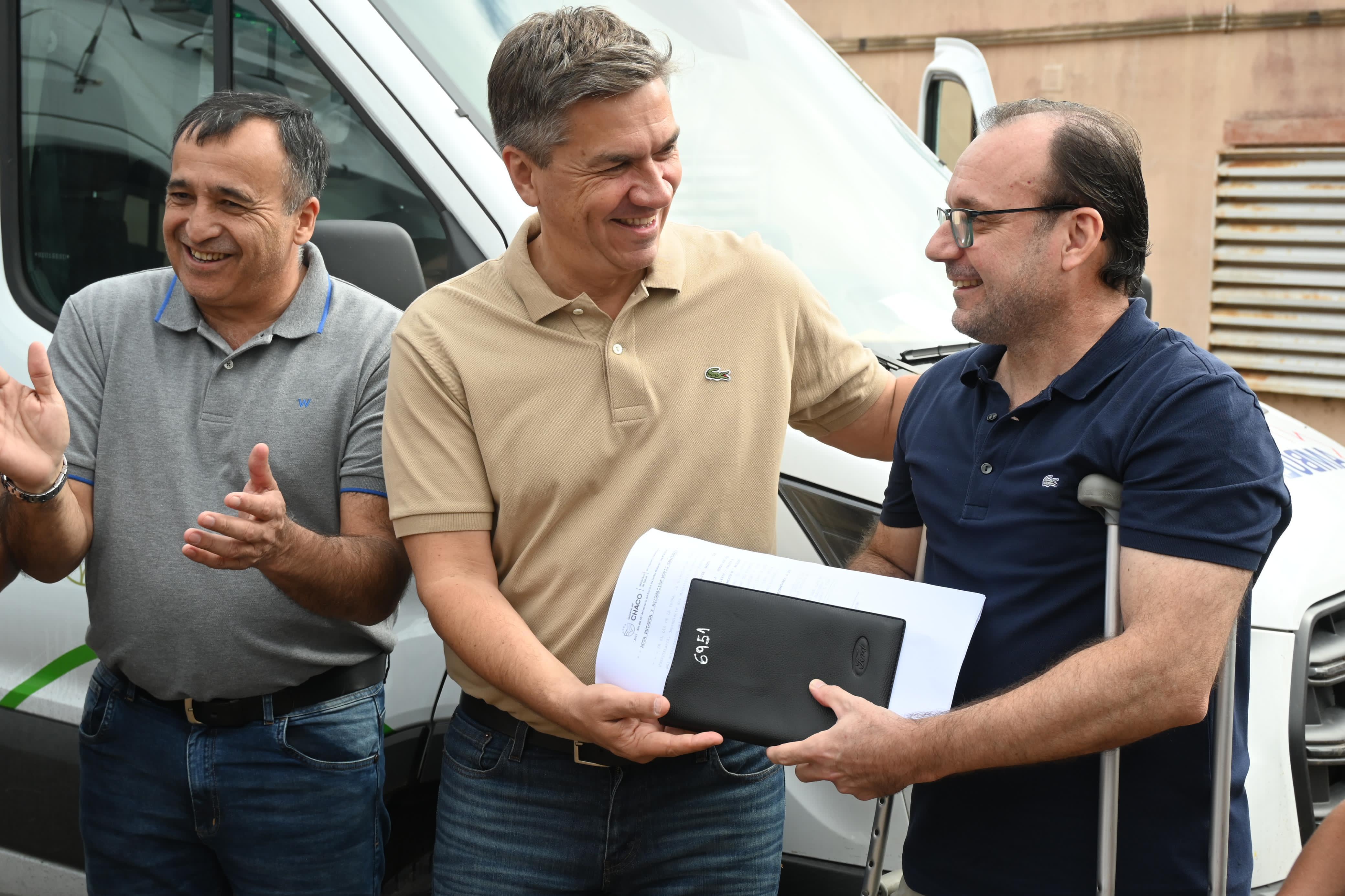*PAMPA DEL INFIERNO: EL GOBERNADOR ZDERO ENTREGÓ TÍTULOS DE PROPIEDAD Y ADJUDICACIONES DE TIERRAS FISCALES*