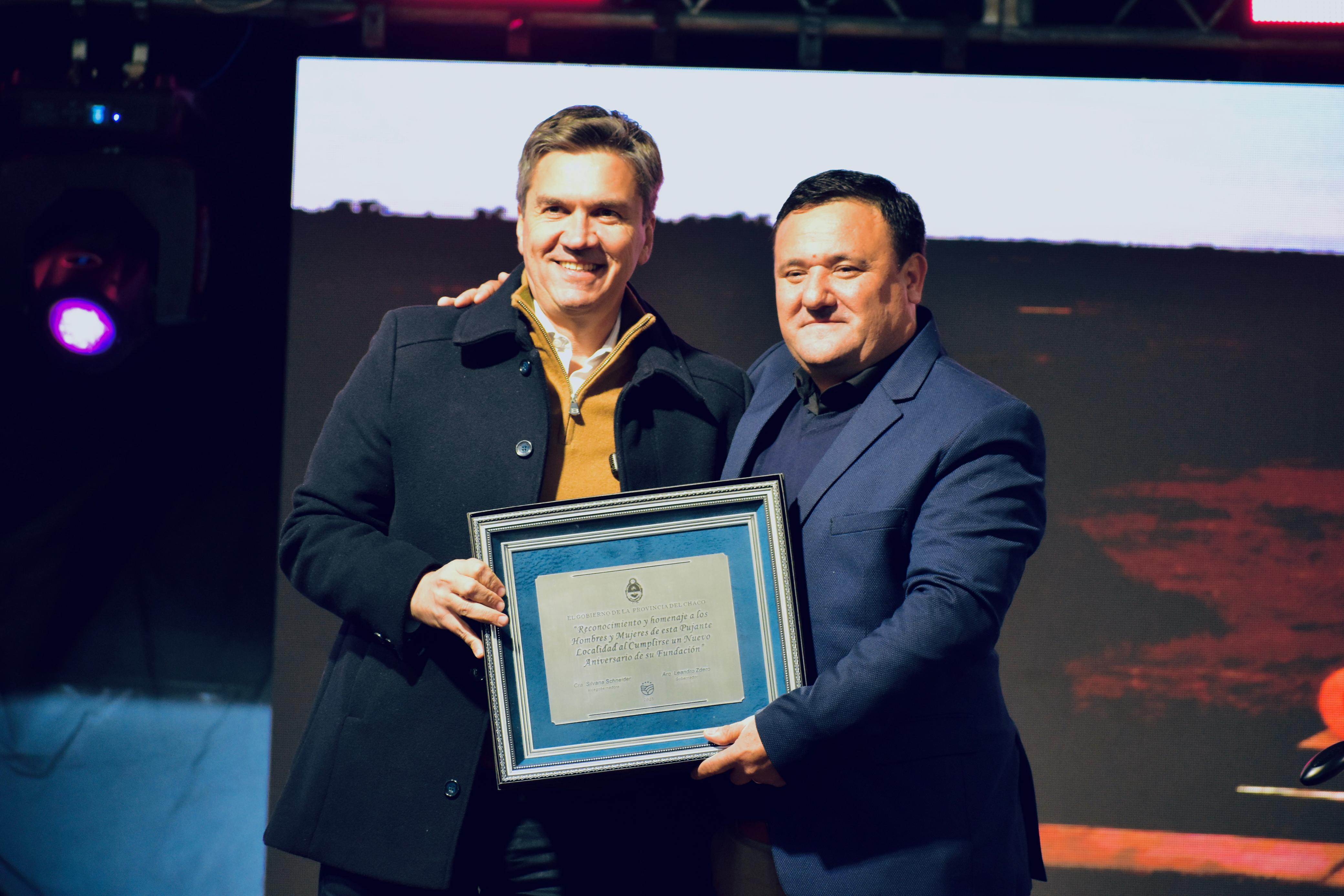 *EL GOBERNADOR ZDERO ENCABEZÓ EL ACTO CENTRAL POR EL 76° ANIVERSARIO DE CHOROTIS*