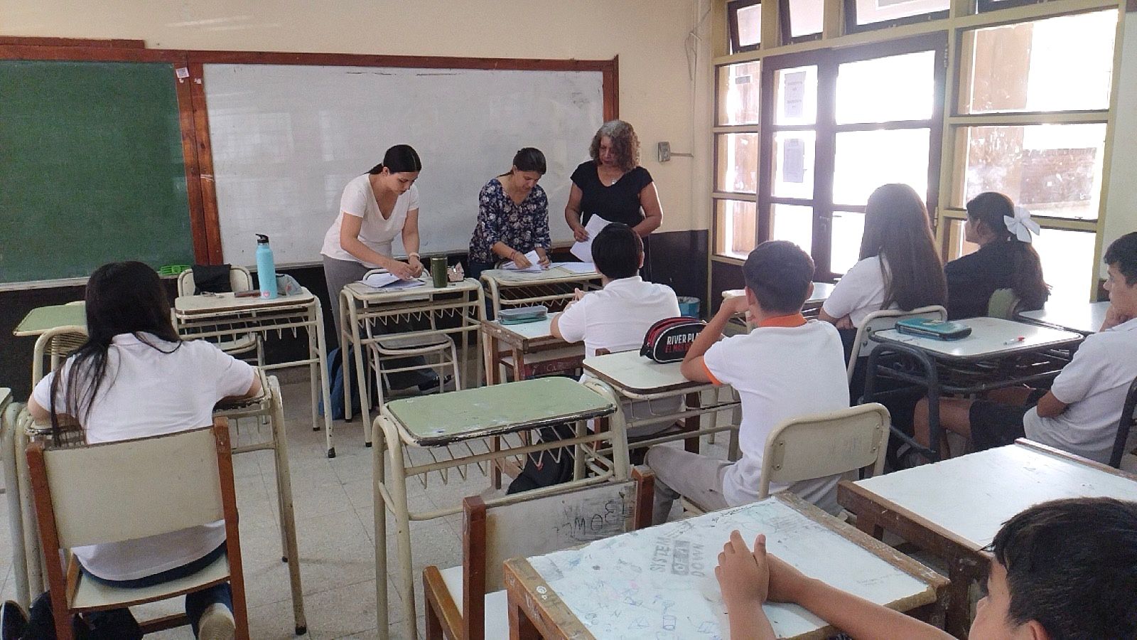 *EDUCACIÓN TOMÓ EXÁMENES DE INGRESO A PRIMER AÑO, EN CINCO ESCUELAS SECUNDARIAS CON ALTA DEMANDA DE VACANTES*